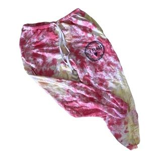 Women’s size medium tie dye sweatpants six flags branded lightly loved
